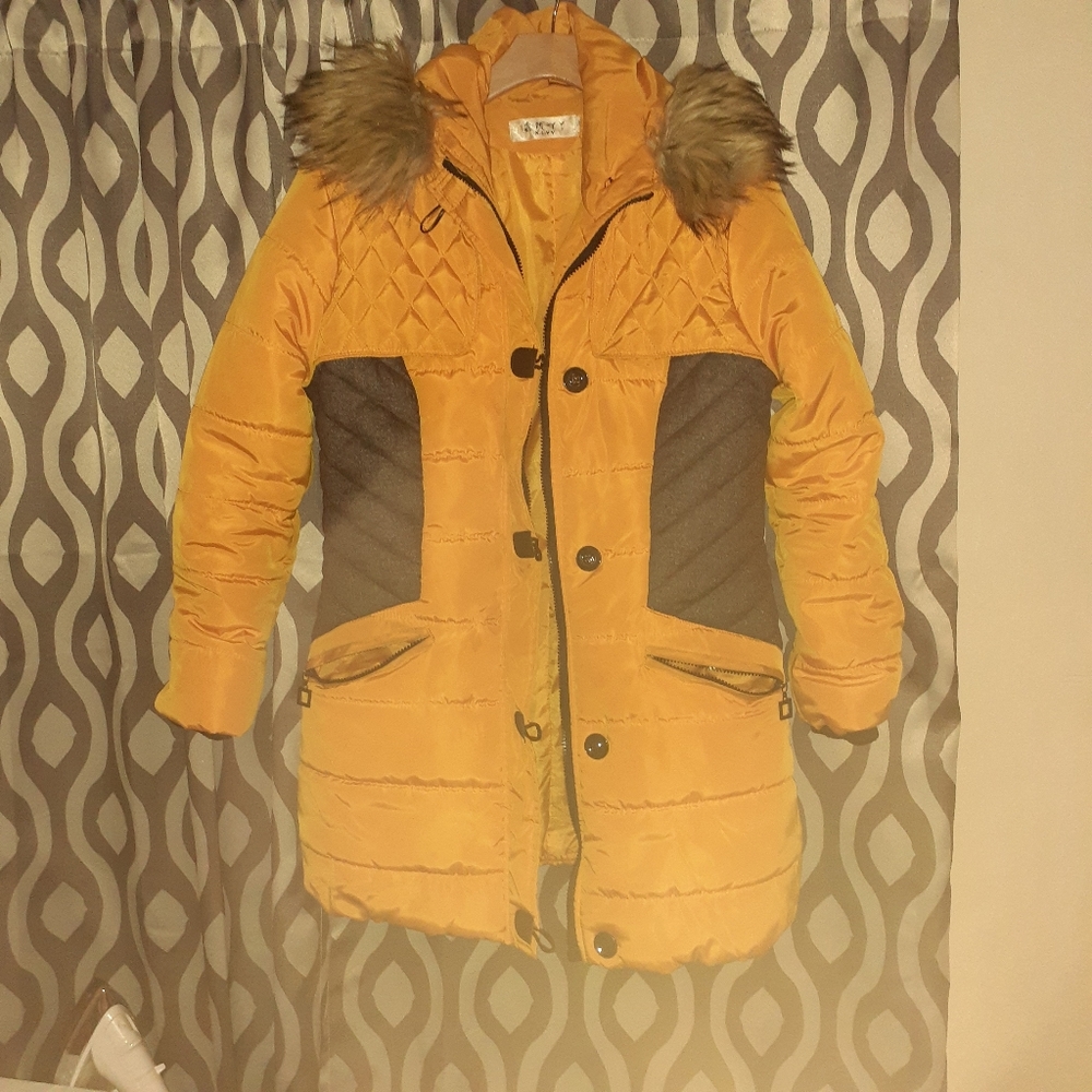 Coat - Picture 4 of 4